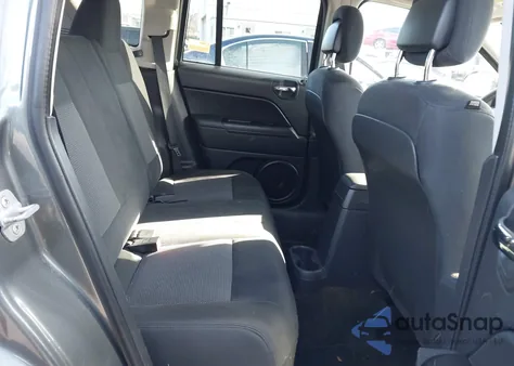 2014 Jeep Compass Sport z USA, uszkodzony, nr VIN 1C4NJDBBXED593066